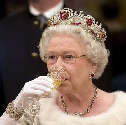 Queen To Get Completely Wankered Tonight