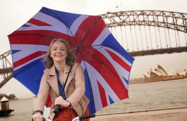 Truss Tells Families Hit By Energy Crisis To Wrap Themselves In The Flag To Keep Warm